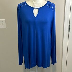 Chico’s long sleeve top NWT! Chico’s size 2 Size Medium
